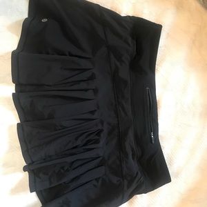 Lululemon pleated skort in black size 10